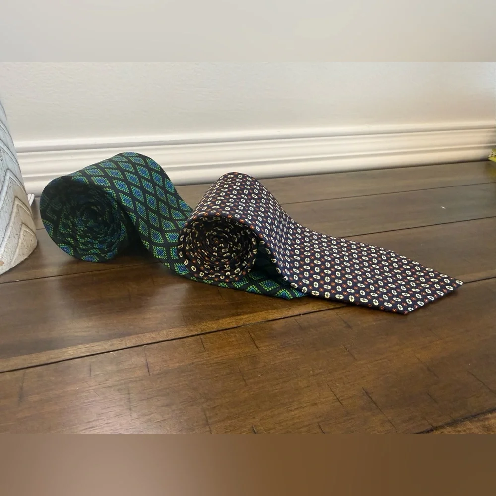 Brooks Brothers Patterned Luxury All Silk Ties  Lot of 2